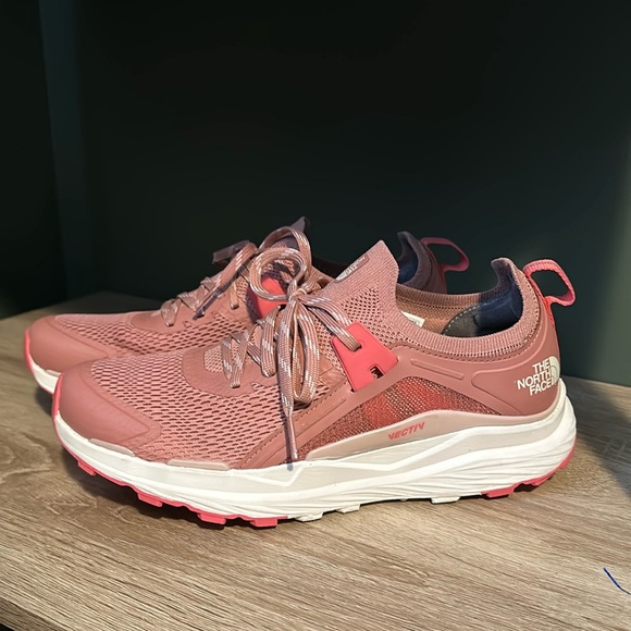 North Face Vectiv Hypnum Sneakers - Picture 1 of 6